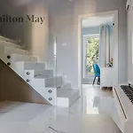 Dom wakacyjny The Family House Wawer