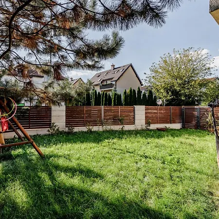 Dom wakacyjny The Family House Wawer